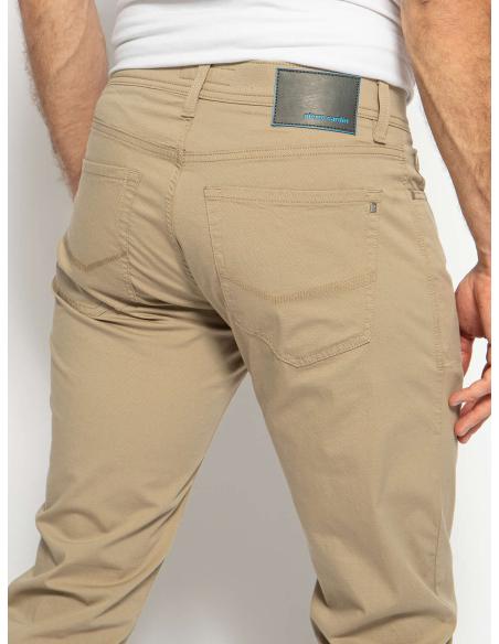 Pantalón Chino Pierre Cardin Lyon Slim Fit Hombre Beige Futureflex 5 Bolsillos