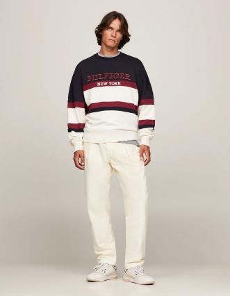 Sudadera marca Tommy Hilfiger con color block con logo bordado 2