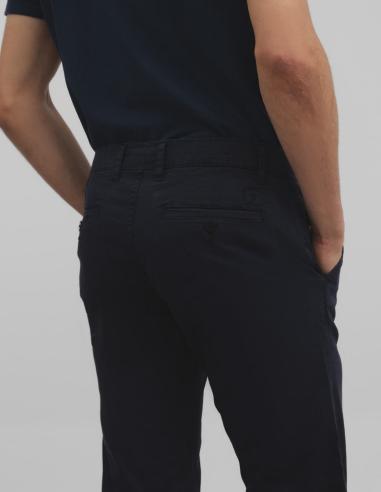 Pantalón chino azul marino Silbon | Estilo masculino sofisticado Pantalón chino azul marino Silbon | Estilo masculino sofisticado