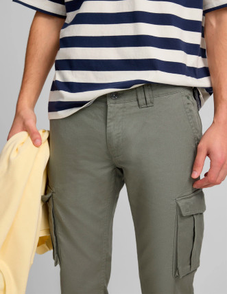 Pantalón cargo verde Silbon | Moda masculina funcional 2