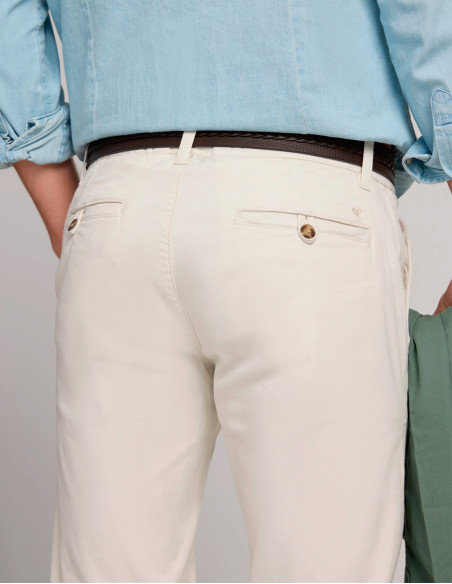 Pantalón chino beige Silbon | Estilo casual para hombre