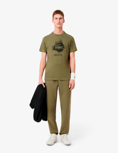 Camiseta Lacoste deportiva con grafico de logo en el pecho. Camiseta Lacoste deportiva con grafico de logo en el pecho.