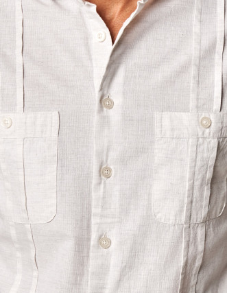 Camisa Cubana Spagnolo Beige para Hombre - Estilo y Comodidad 2