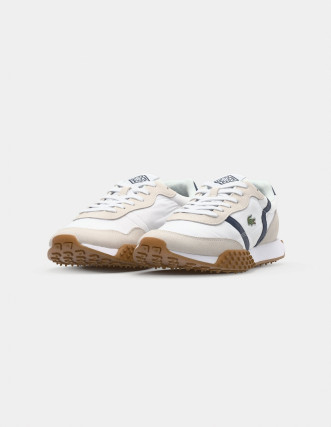 Detalle de zapatilla deportiva Lacoste blanca 2