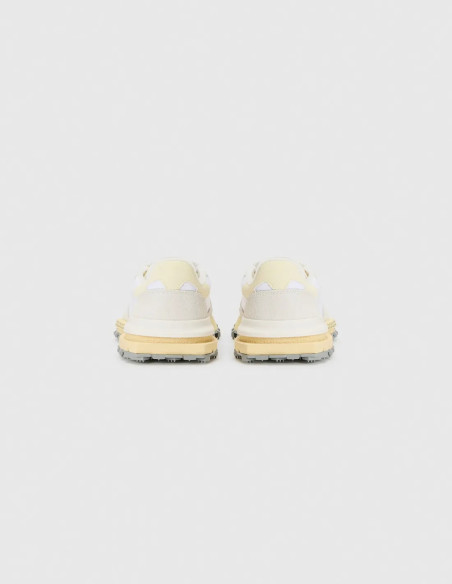 Sandalias color crema con suela de goma multicolor