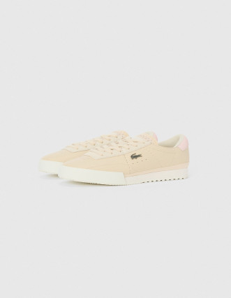 Zapatilla de Lacoste color blanco roto con talón rosa 2