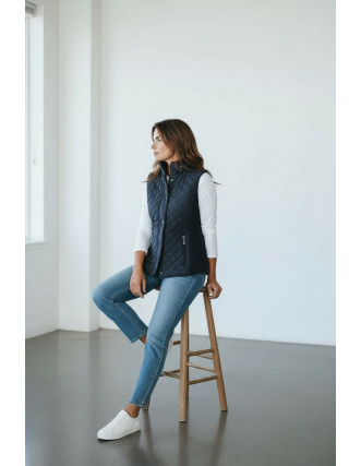 Chaqueta Azul Marino: Chaleco Corto Acolchado con Estilo 2